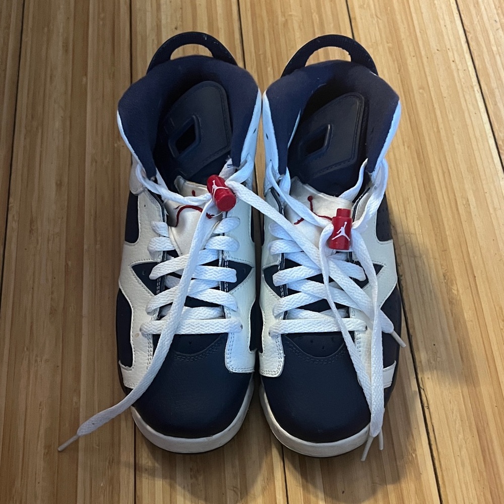 Jordan Kids Sneakers in Navy and White